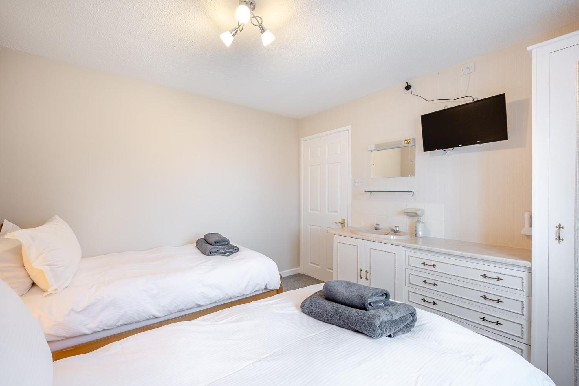 Elvington Cottage - Family-Friendly Cheerful House At The Heart Of The Cotswolds Bourton-on-the-Water Extérieur photo